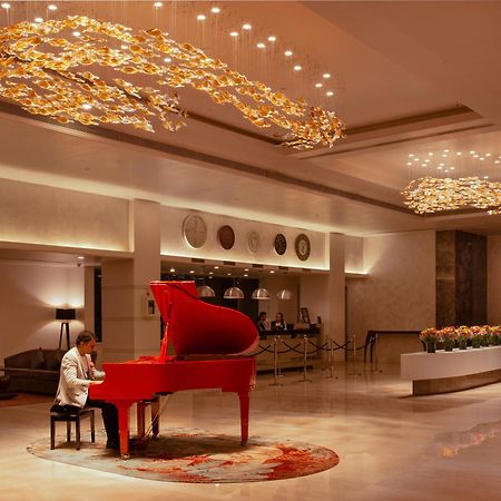 Radisson Blu Bengaluru Outer Ring Road Hotel Exterior foto
