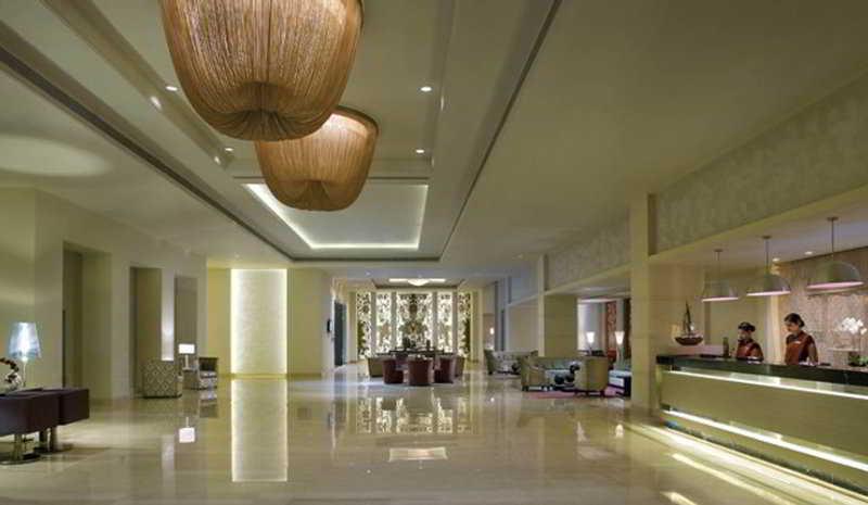 Radisson Blu Bengaluru Outer Ring Road Hotel Exterior foto