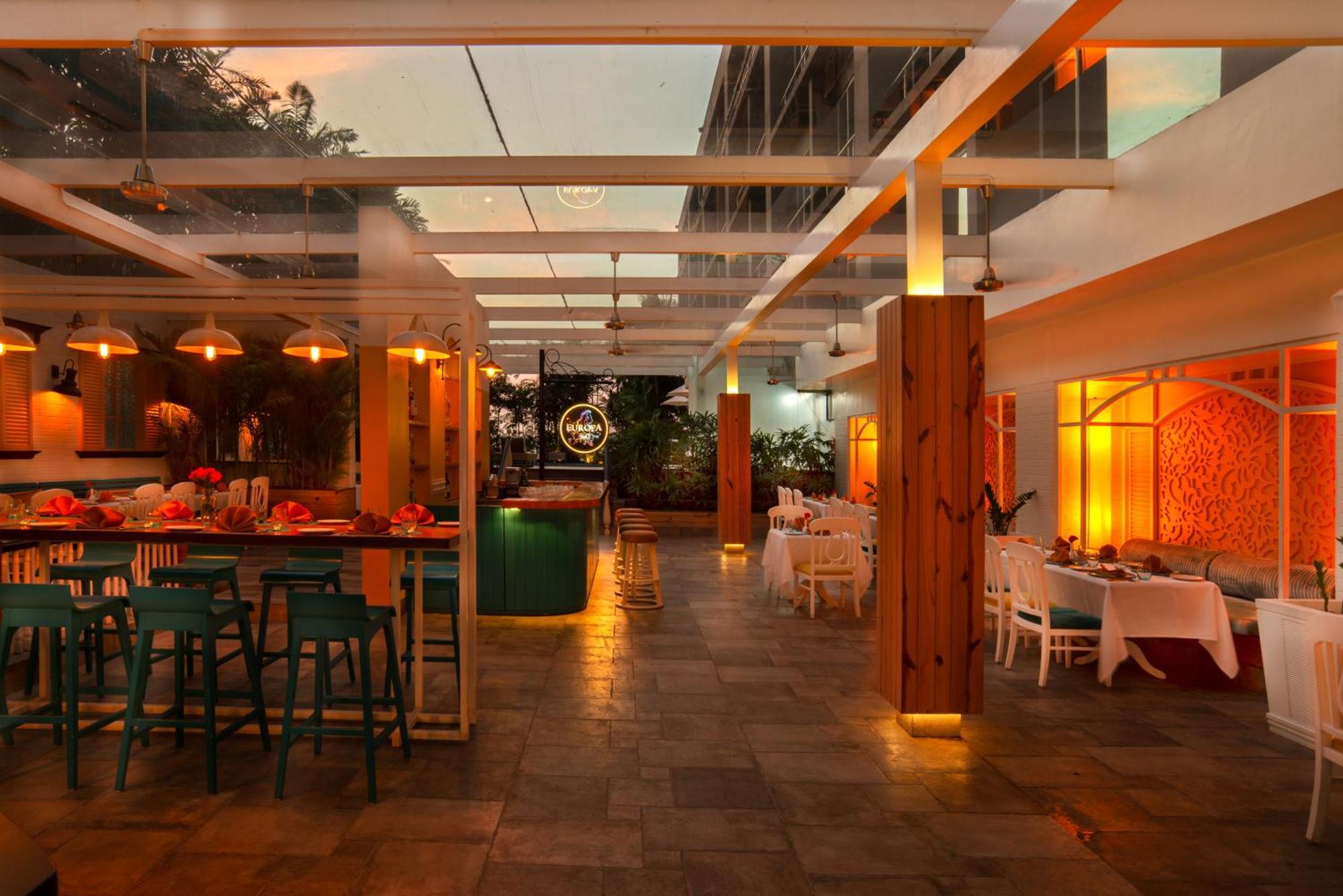 Radisson Blu Bengaluru Outer Ring Road Hotel Exterior foto